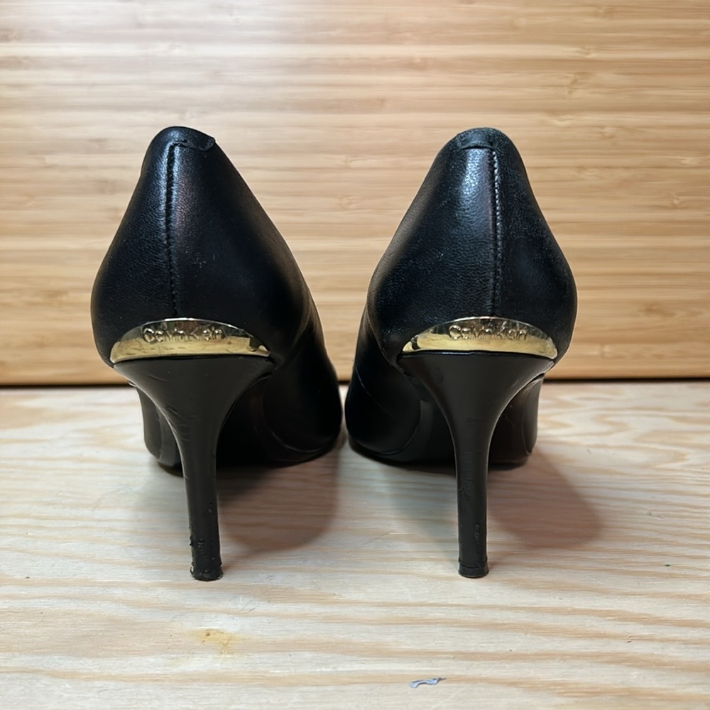 Calvin Klein Black Patent Pumps - Size 7.5 |Pointed Toe & Sleek Heel - Picture 3 of 7